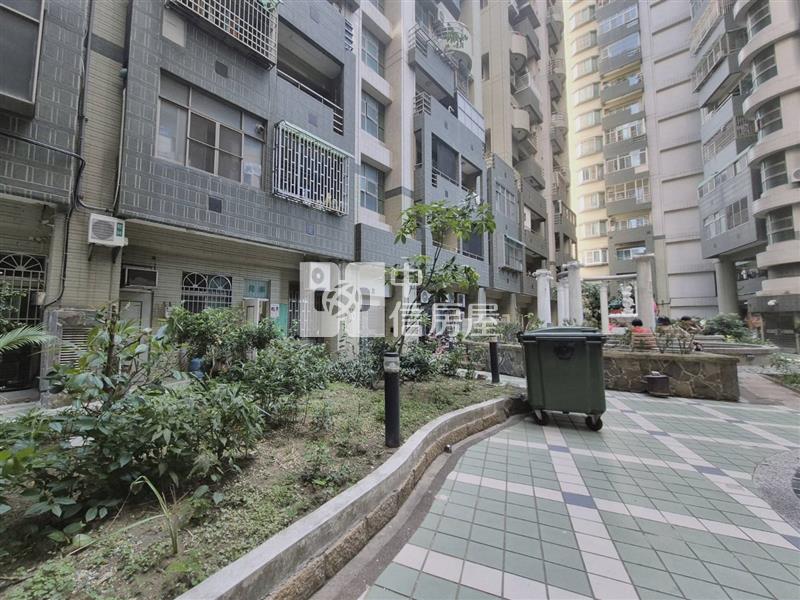 安南台南第一 三房樓中樓車寓房屋室內格局與周邊環境