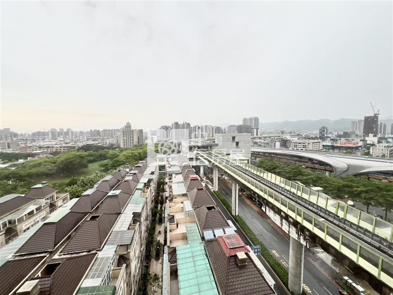 國家廣場精裝美三房房屋室內格局與周邊環境