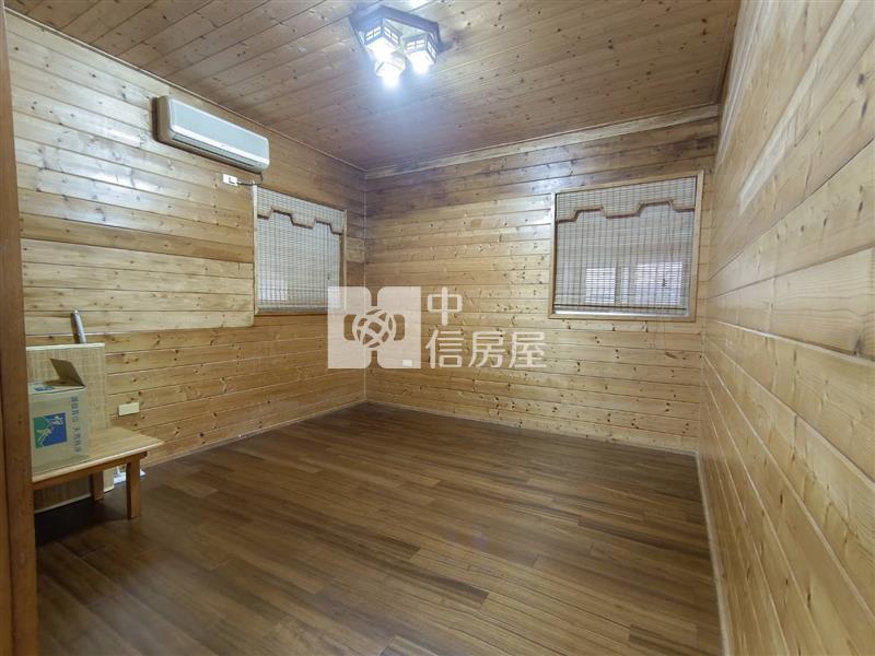 東山青山渡假溫泉小木屋房屋室內格局與周邊環境