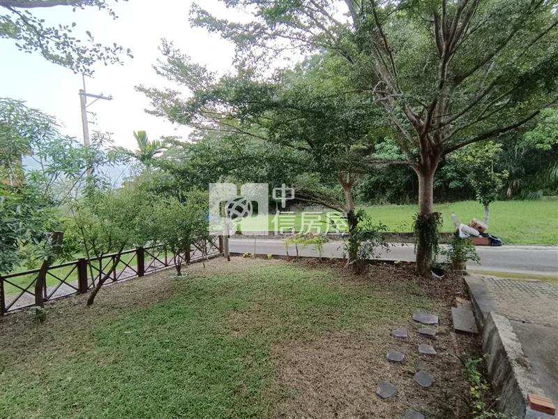東山青山渡假溫泉小木屋房屋室內格局與周邊環境