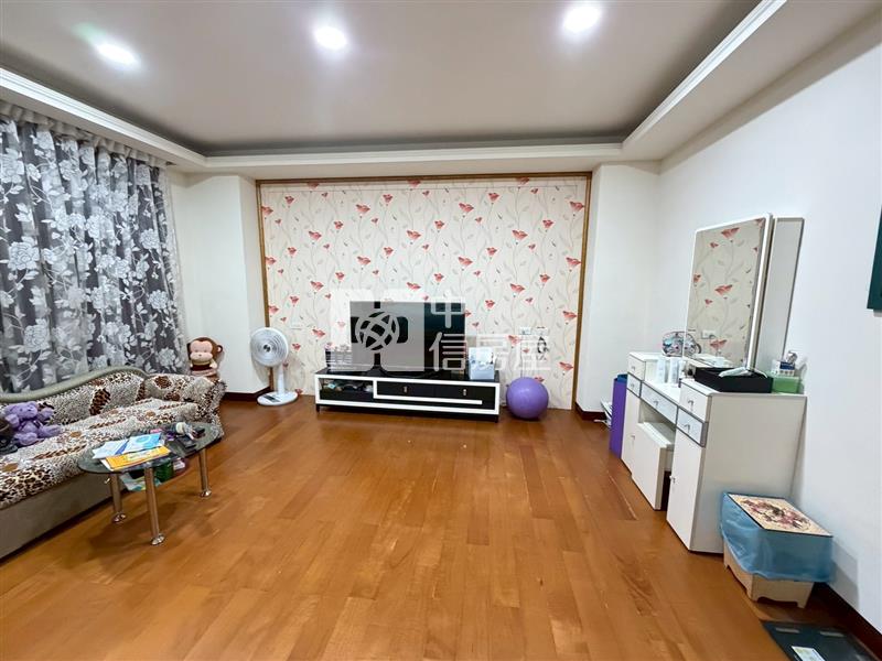 斗六嘉東雙車庫別墅房屋室內格局與周邊環境
