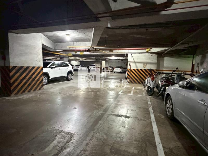 西區景觀樓平車3房房屋室內格局與周邊環境
