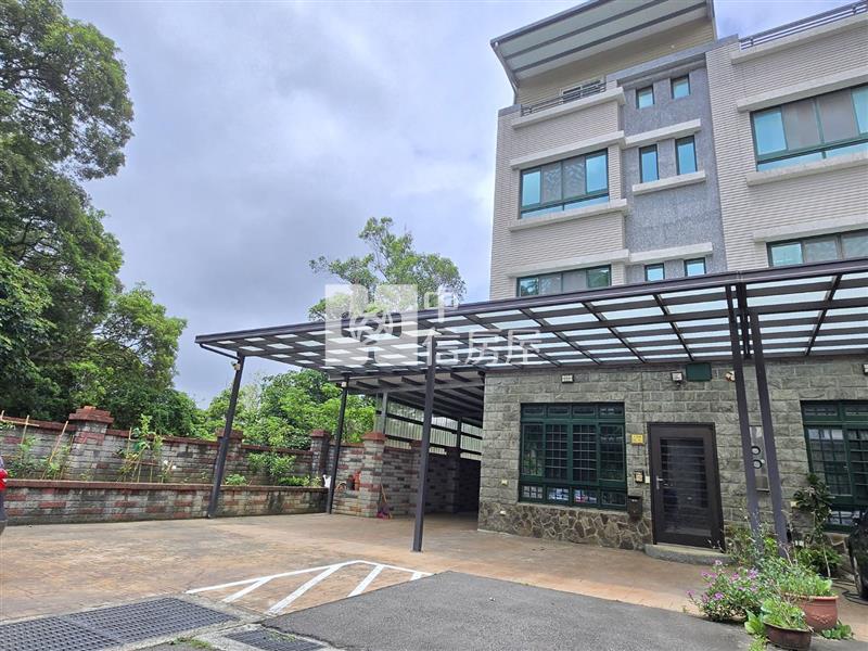 馥園山莊4車位大別墅房屋室內格局與周邊環境