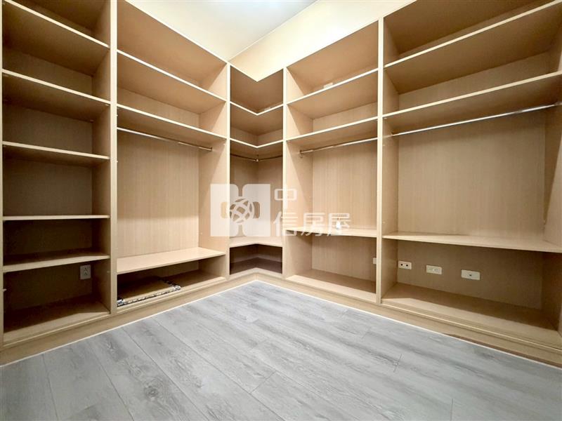 大毅履幸福11期邊間朝南質感大三房房屋室內格局與周邊環境