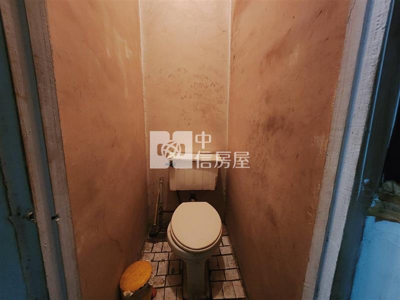 近百年大鎮山仔頂家樂福商圈活巷透天房屋室內格局與周邊環境