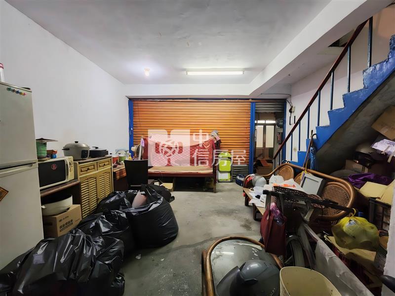 近百年大鎮山仔頂家樂福商圈活巷透天房屋室內格局與周邊環境