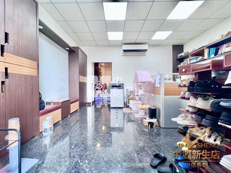 大竹中壢服務區旁輕屋齡合法美農舍房屋室內格局與周邊環境