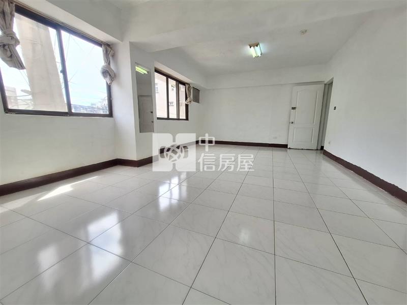 歸仁圓環1+2樓店住房屋室內格局與周邊環境