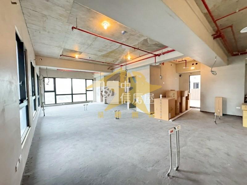 【星鑽】桃園中路俬藏泱4房雙車位(半毛胚)露台戶房屋室內格局與周邊環境
