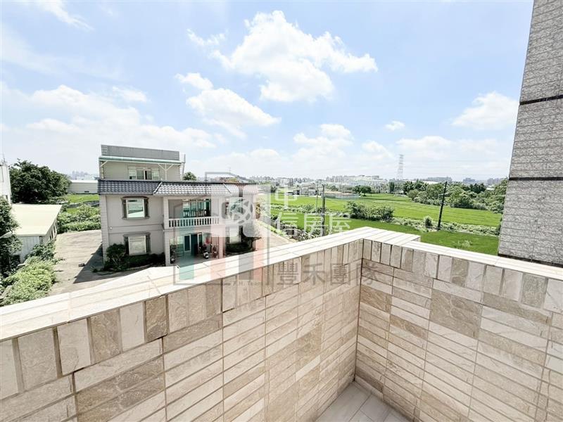【豐禾】近文中路全新雙車電梯美別墅房屋室內格局與周邊環境