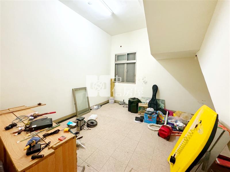 正玉龍路邊稀有農舍房屋室內格局與周邊環境