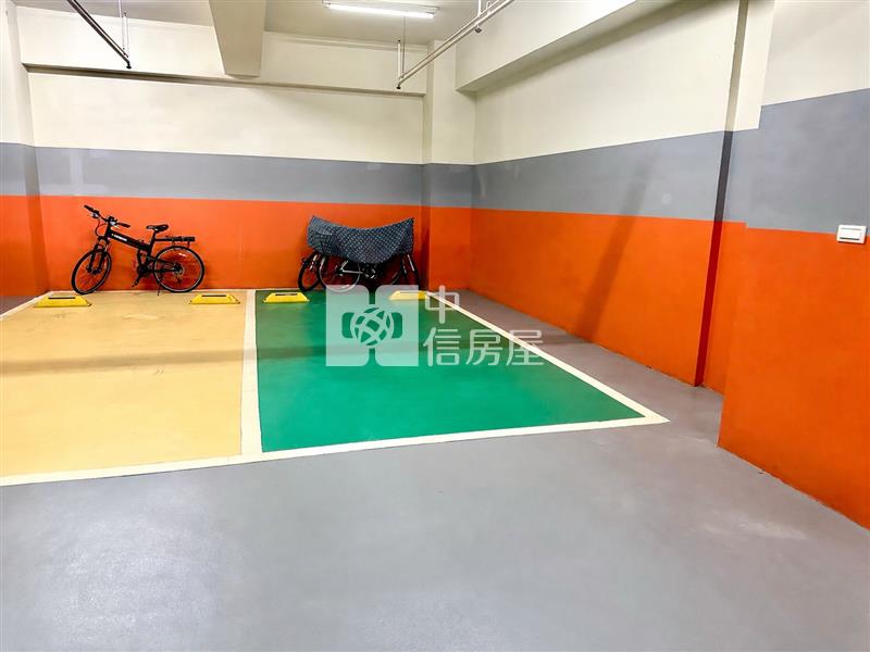 【神馬】A19-國際高鐵捷運首席大三房+車位房屋室內格局與周邊環境