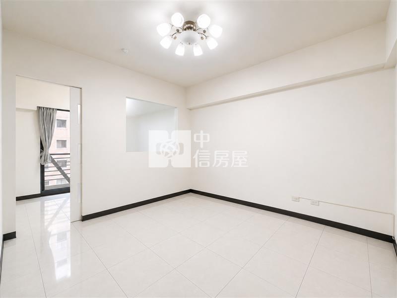 愛上杜拜套房+車位房屋室內格局與周邊環境