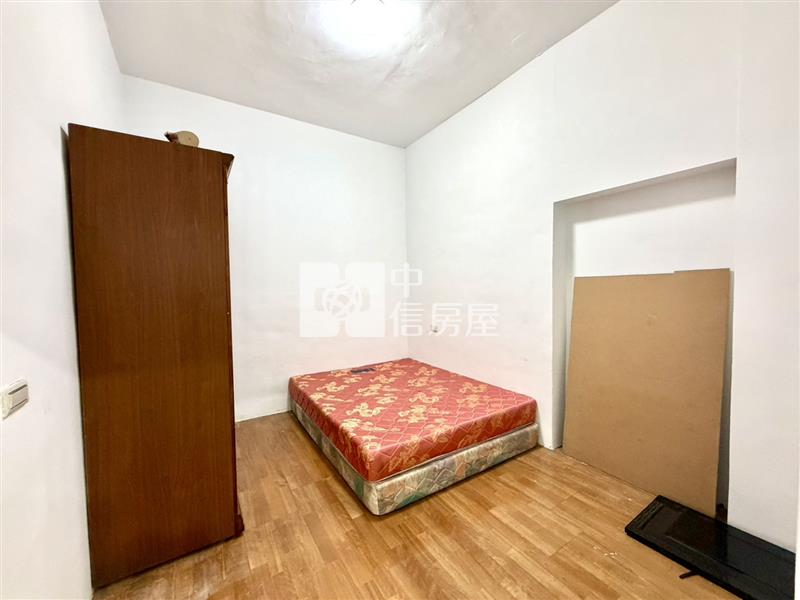 近平鎮高中公寓一樓+門口停車房屋室內格局與周邊環境
