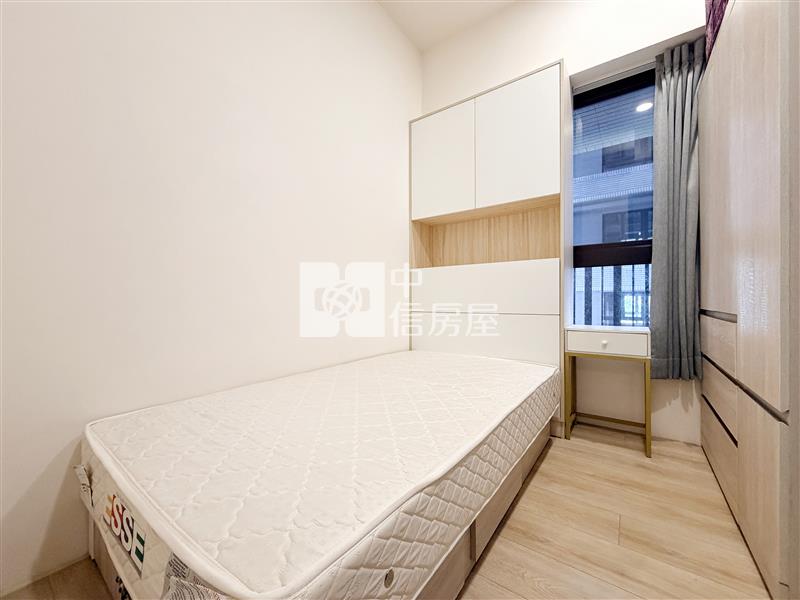 德鑫鑫時代2+1房精裝雙平車房屋室內格局與周邊環境