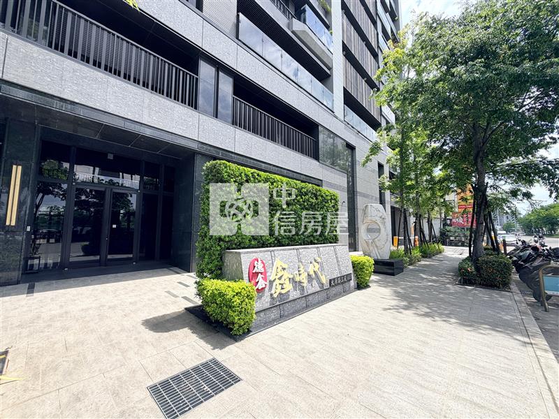 德鑫鑫時代2+1房精裝雙平車房屋室內格局與周邊環境