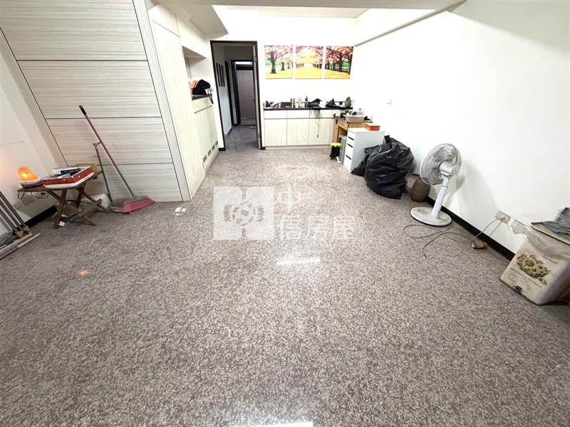 專-中壢好市多邊間大地坪雙車位透天房屋室內格局與周邊環境