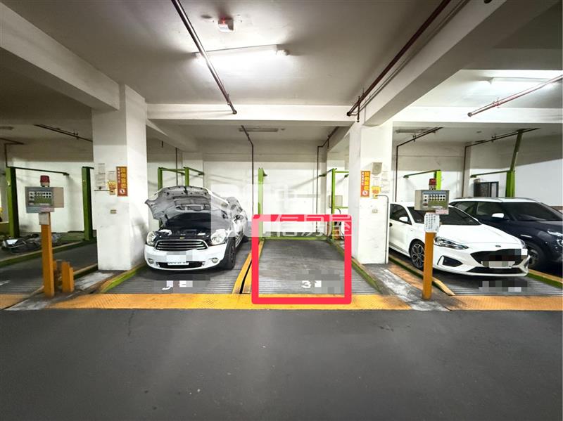 水湳陳平國小全國天第四房機上車位房屋室內格局與周邊環境