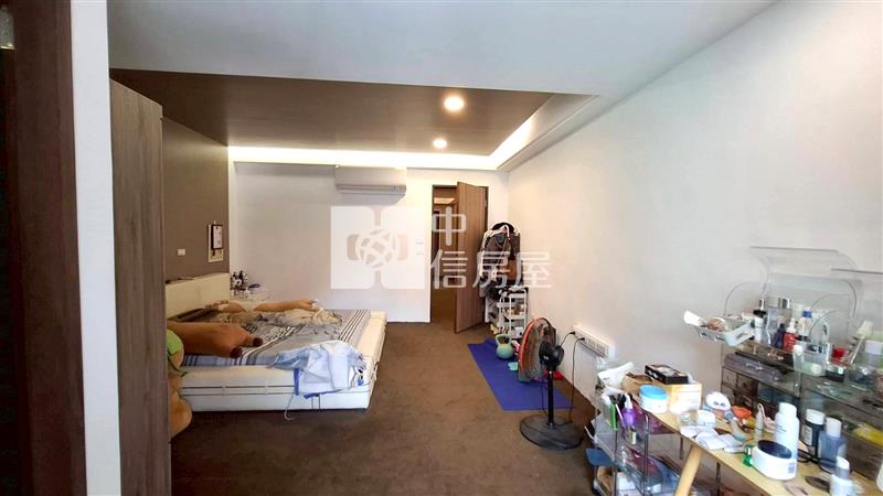 美群國小臨路透店房屋室內格局與周邊環境
