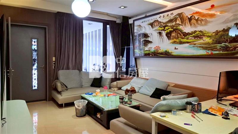美群國小臨路透店房屋室內格局與周邊環境