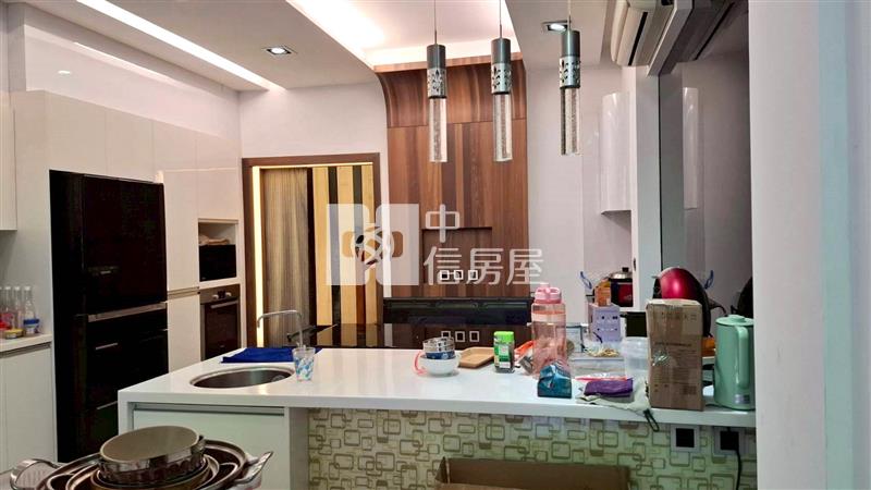美群國小臨路透店房屋室內格局與周邊環境