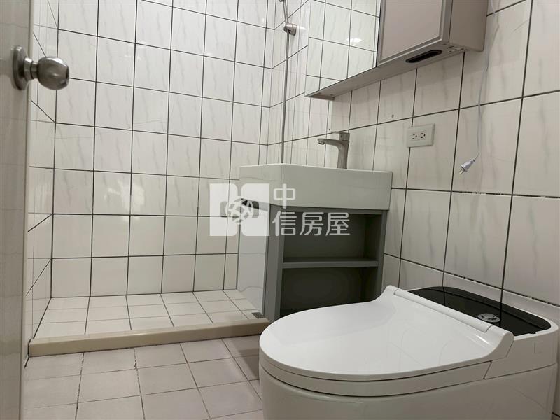 近高鐵南路椰城別莊別墅房屋室內格局與周邊環境