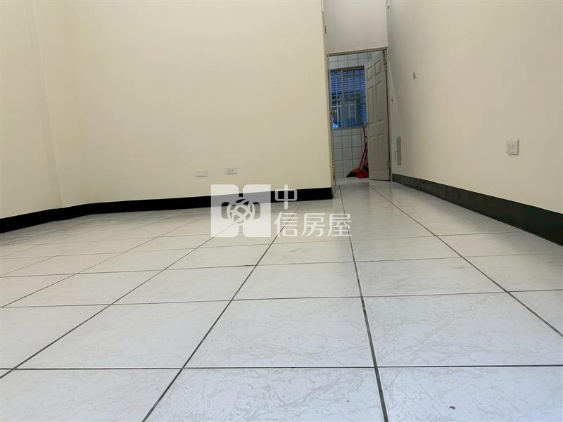 近高鐵南路椰城別莊別墅房屋室內格局與周邊環境