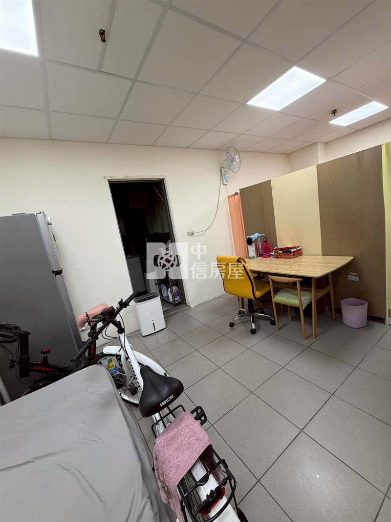 ●九如邊間一樓店面房屋室內格局與周邊環境