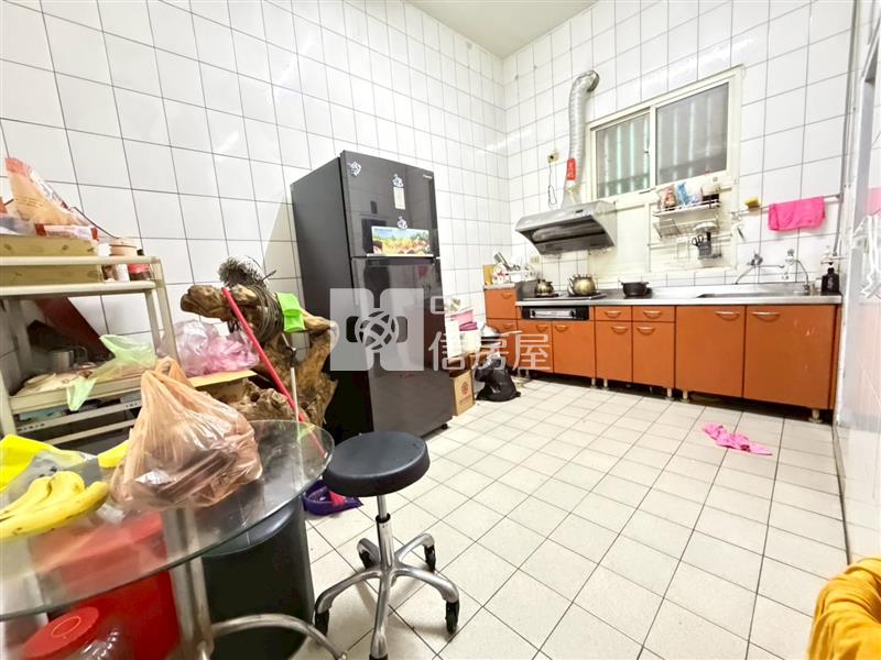 20米路邊龍壽街透店房屋室內格局與周邊環境