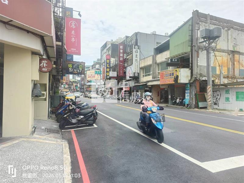 中壢市中心A22捷運站套房(D)房屋室內格局與周邊環境