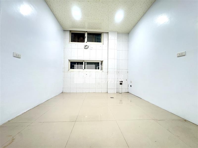 忠明國小孝親透天房屋室內格局與周邊環境