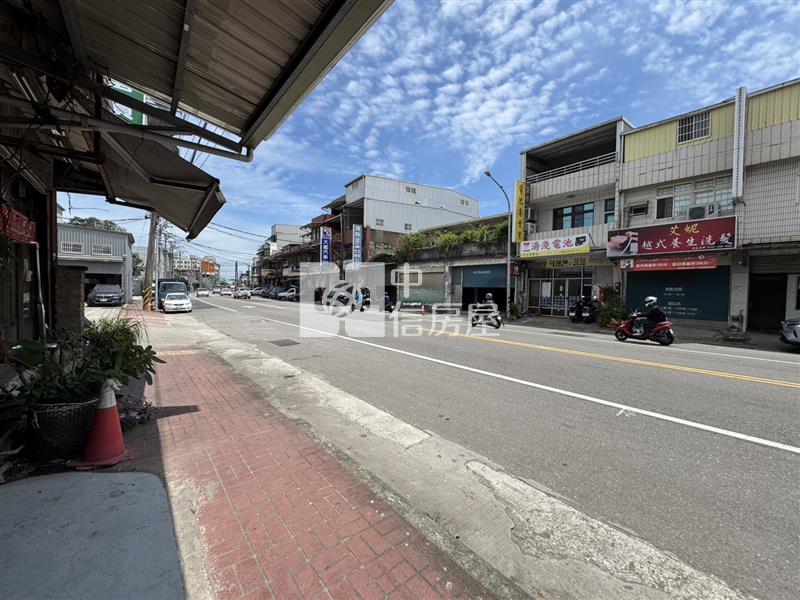 鑫聖中信-龍壽街透天店面房屋室內格局與周邊環境