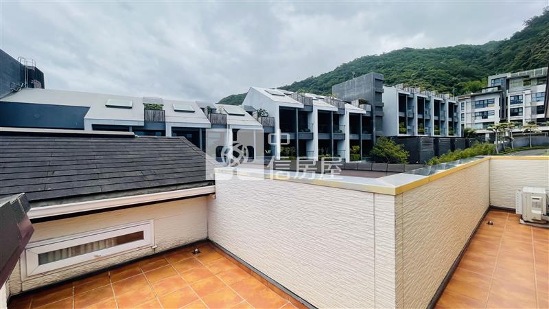礁溪別墅區獨棟花園溫泉泳池別墅~層峰典藏房屋室內格局與周邊環境