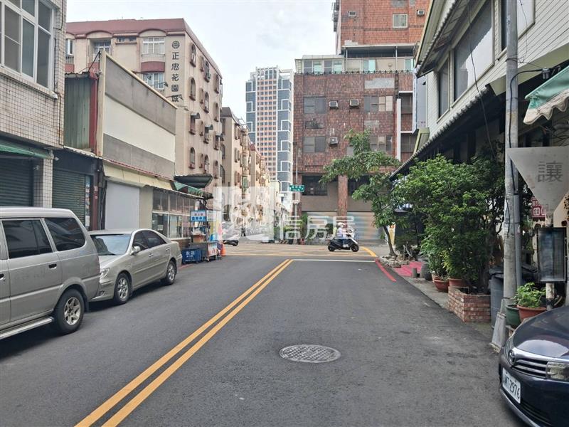 大昌義華商圈臨10米路店面透天房屋室內格局與周邊環境
