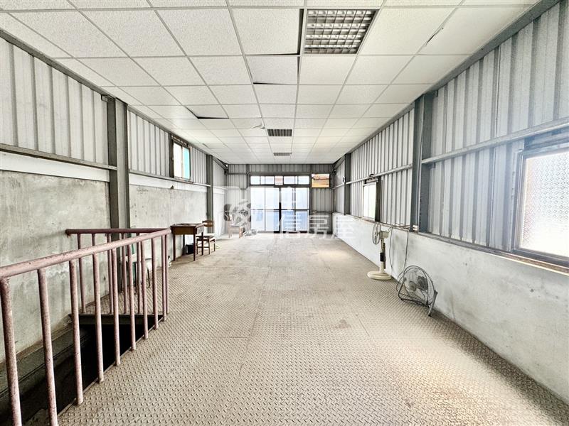 內壢高中透天-有貨梯房屋室內格局與周邊環境
