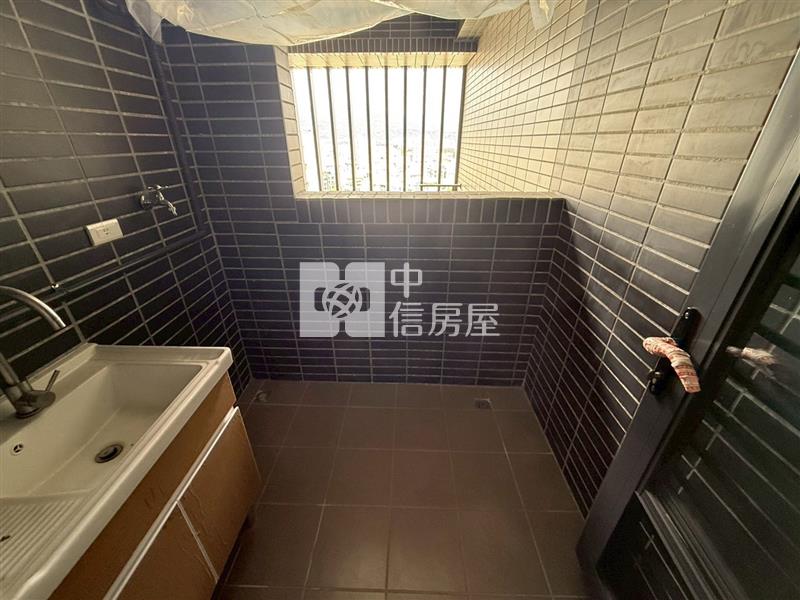 (春福興波)樹孝商圈春福興波三房連號平車房屋室內格局與周邊環境