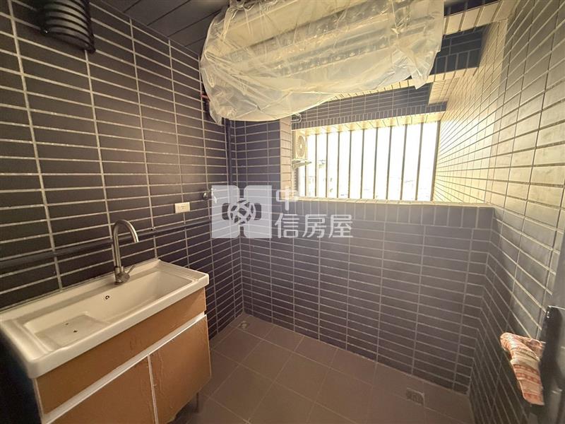 (春福興波)樹孝商圈春福興波三房連號平車房屋室內格局與周邊環境