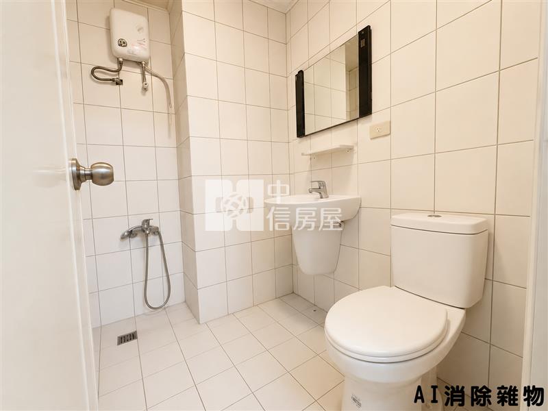 低總價上安路面公園店面房屋室內格局與周邊環境