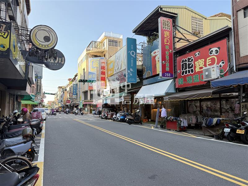 南投民權街三角窗電梯透店房屋室內格局與周邊環境
