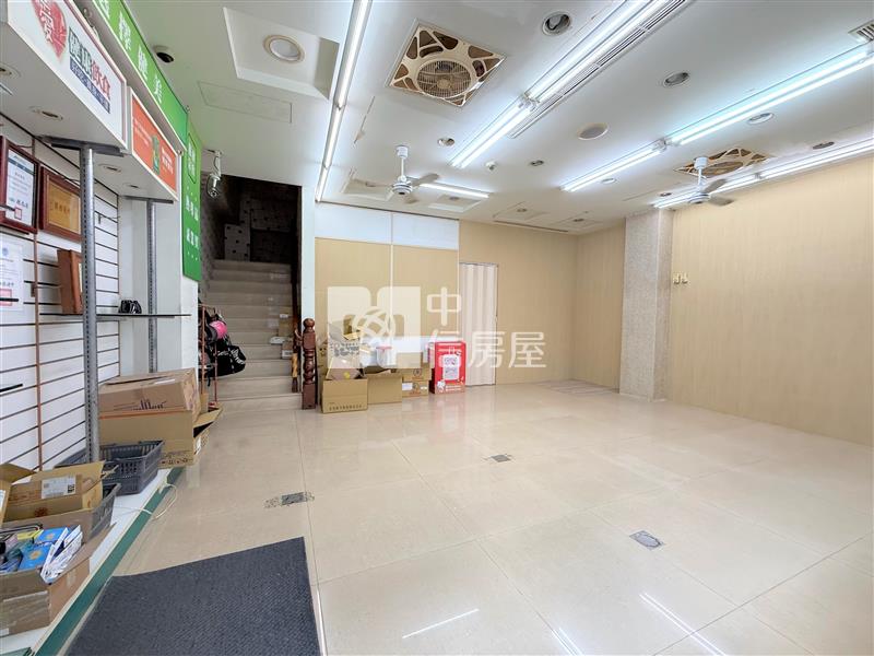 南投民權街三角窗電梯透店房屋室內格局與周邊環境