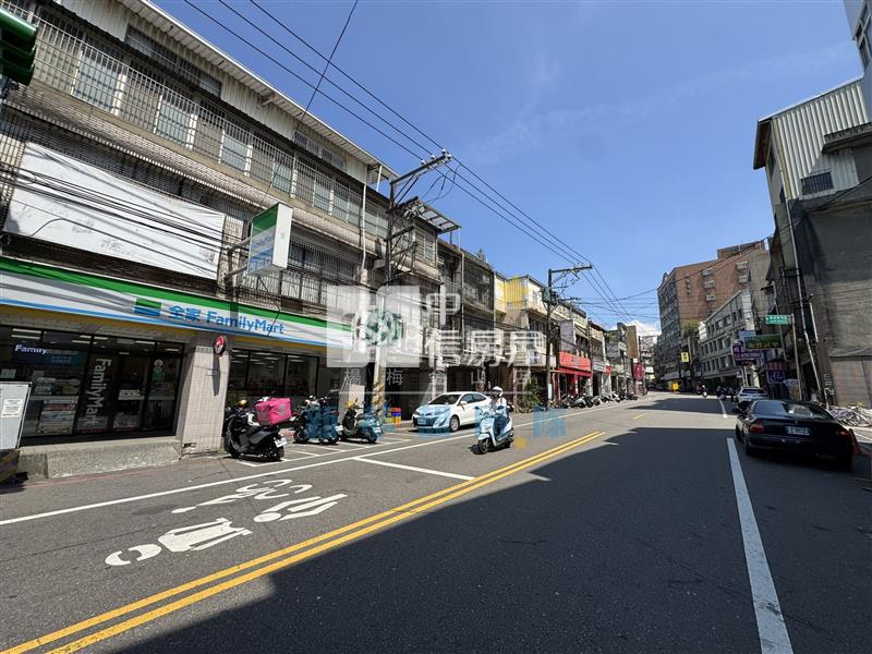 【新夢想】楊梅市中心新農大樓二樓店面房屋室內格局與周邊環境
