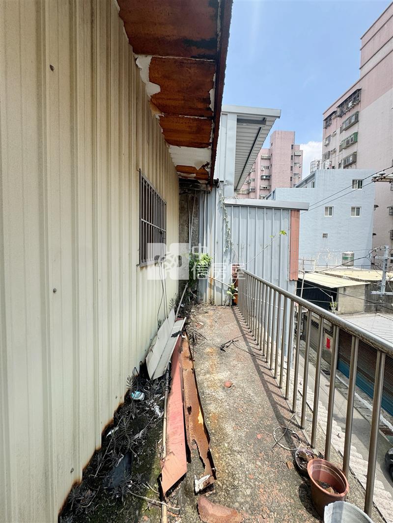 稀有三層透天+後院花園房屋室內格局與周邊環境