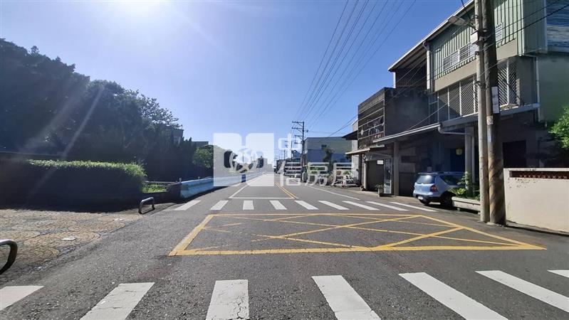 大坡國小稀有甲種建築用地(賣持分)房屋室內格局與周邊環境