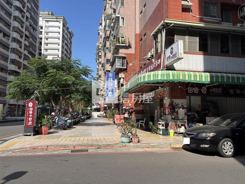 左營火車站翠華國宅邊間三房房屋室內格局與周邊環境