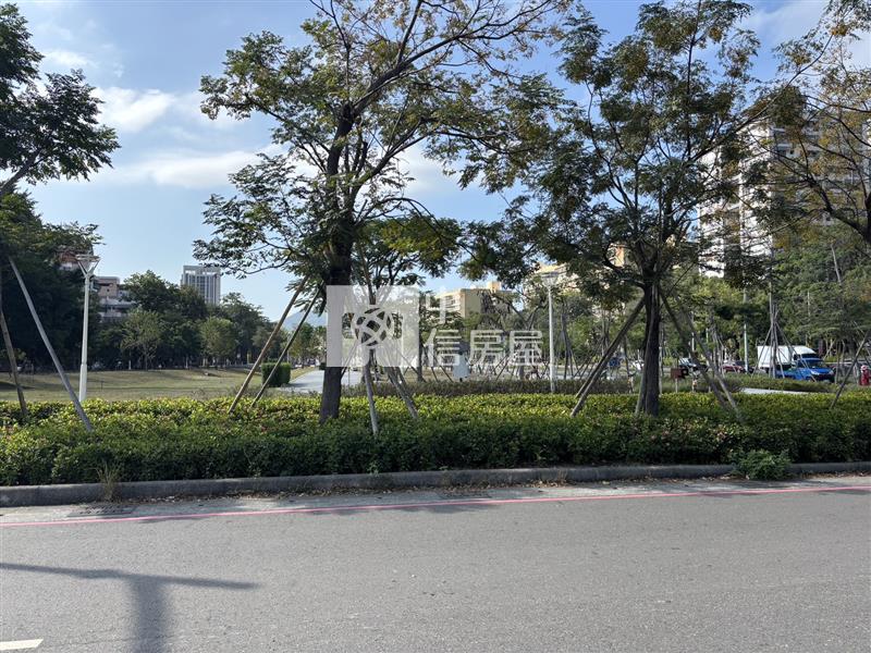 左營火車站翠華國宅邊間三房房屋室內格局與周邊環境