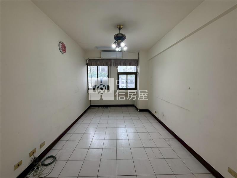健康市場最俗3樓公寓房屋室內格局與周邊環境