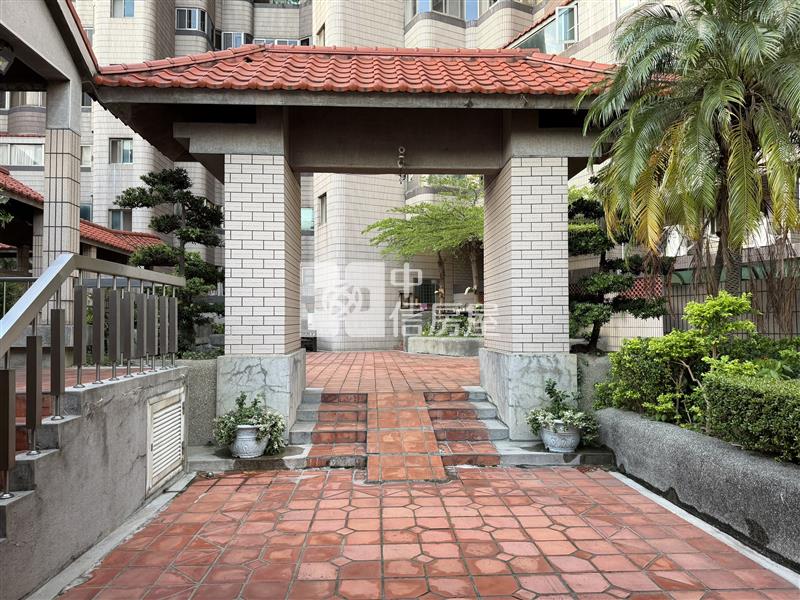 巨城龍大觀百坪大宅露臺戶房屋室內格局與周邊環境