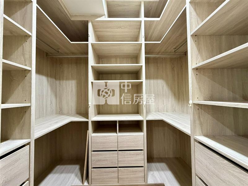 藏富台中五權光河四房雙主臥平車房屋室內格局與周邊環境