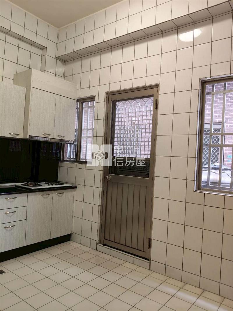 楊梅台31旁美透天房屋室內格局與周邊環境