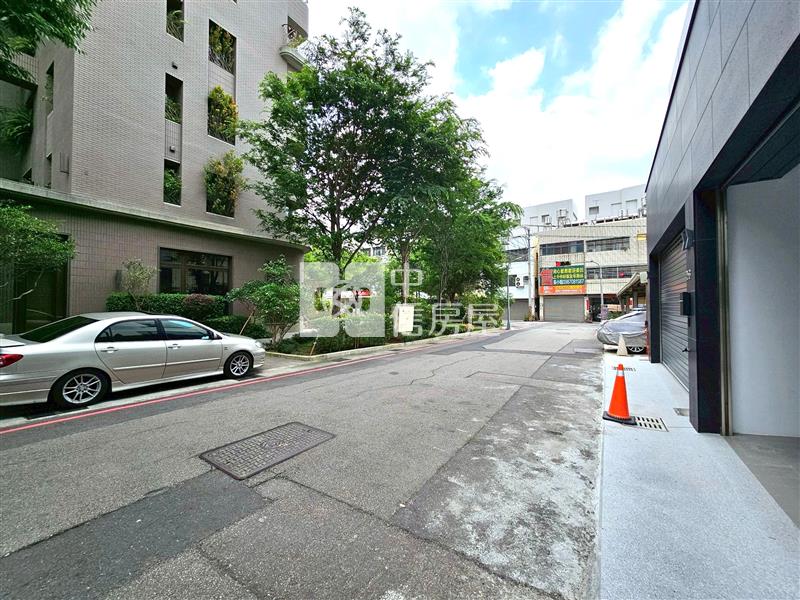 正11期龍寶仁美旁住二雙車全新電梯別墅房屋室內格局與周邊環境